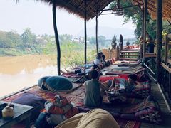 -乌托邦酒吧和餐厅