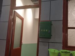 -超越炭火牛蛙火锅鸡(河东店)
