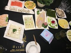 -唯爱KTV聚会餐厅(仙林东城汇店)