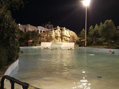 -热带风暴水上乐园