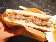 腊牛肉夹馍-清真盛志望麻酱酿皮·非遗老字号