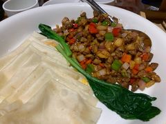 -关东小磨东北菜(上海长风大悦城店)