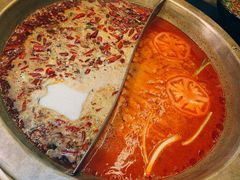 -沸炉重庆老火锅(军事博物馆店)