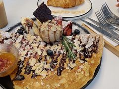 鲜果雪糕巧克力可丽饼-GOTLOT COFFEE&KITCHEN角落厨房NOOK店