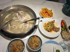 -三个椰子·现砍椰子鸡(金源CBD店)