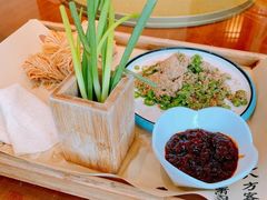 烙馍卷馓子-皖小斌·小葱伴豆腐(丰收路店)