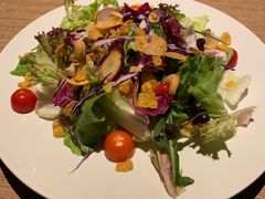 健康果仁鲜蔬沙律伴意大利油醋汁-绿茵阁(体育西分店)