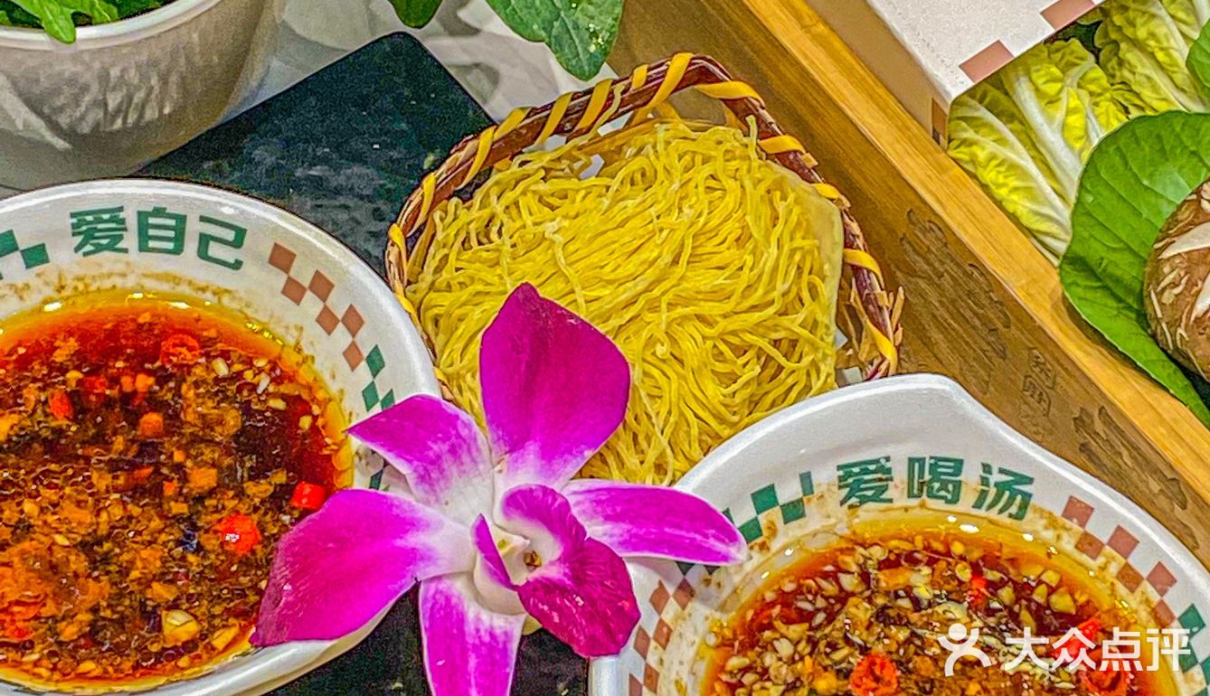 秋天到了，是吃花胶鸡的好时候！