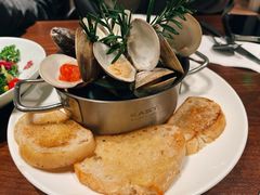 新西兰青口配蒜香白酒奶油汁-Bistro 63 创意融合料理(广粤天地店)