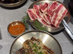 -草家酱蟹炭火烤肉店(珲春南路一店)