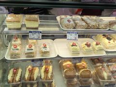 -白玉兰食品甜凤店(合生汇店)