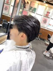 -FRIDAY星期五专业美发沙龙