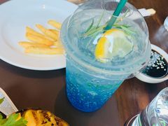 -Chom Cafe and Restaurant