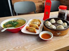 -珊珊小笼馆(仙霞路店)