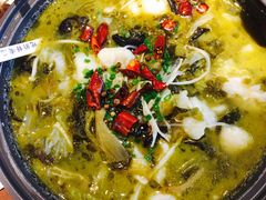 -渝是乎酸菜鱼(龙旗购物中心店)