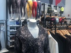 -lululemon(比斯特购物村店)