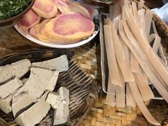 -王婆乔鲜鱼自助火锅(蜀汉路店)