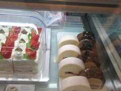 -花花卷卷·鲜食蛋糕(静安久光百货店)