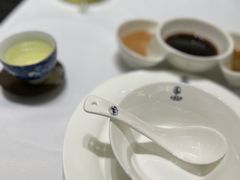 -红鼎豆捞·非遗鲍皇汤火锅(宝丰路店)