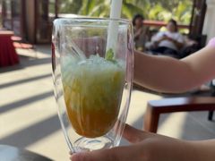 -亚龙湾喜来登·美景台大堂吧