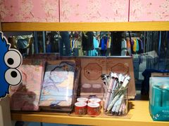 -名创优品(江南新地店)