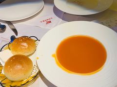 牛油餐包和鲜番茄汤-太平馆西餐厅(北京路店)