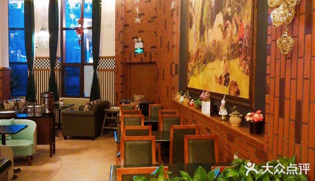 做为一家本土的老牌泰式火锅店,呈贡店我还是第一次来