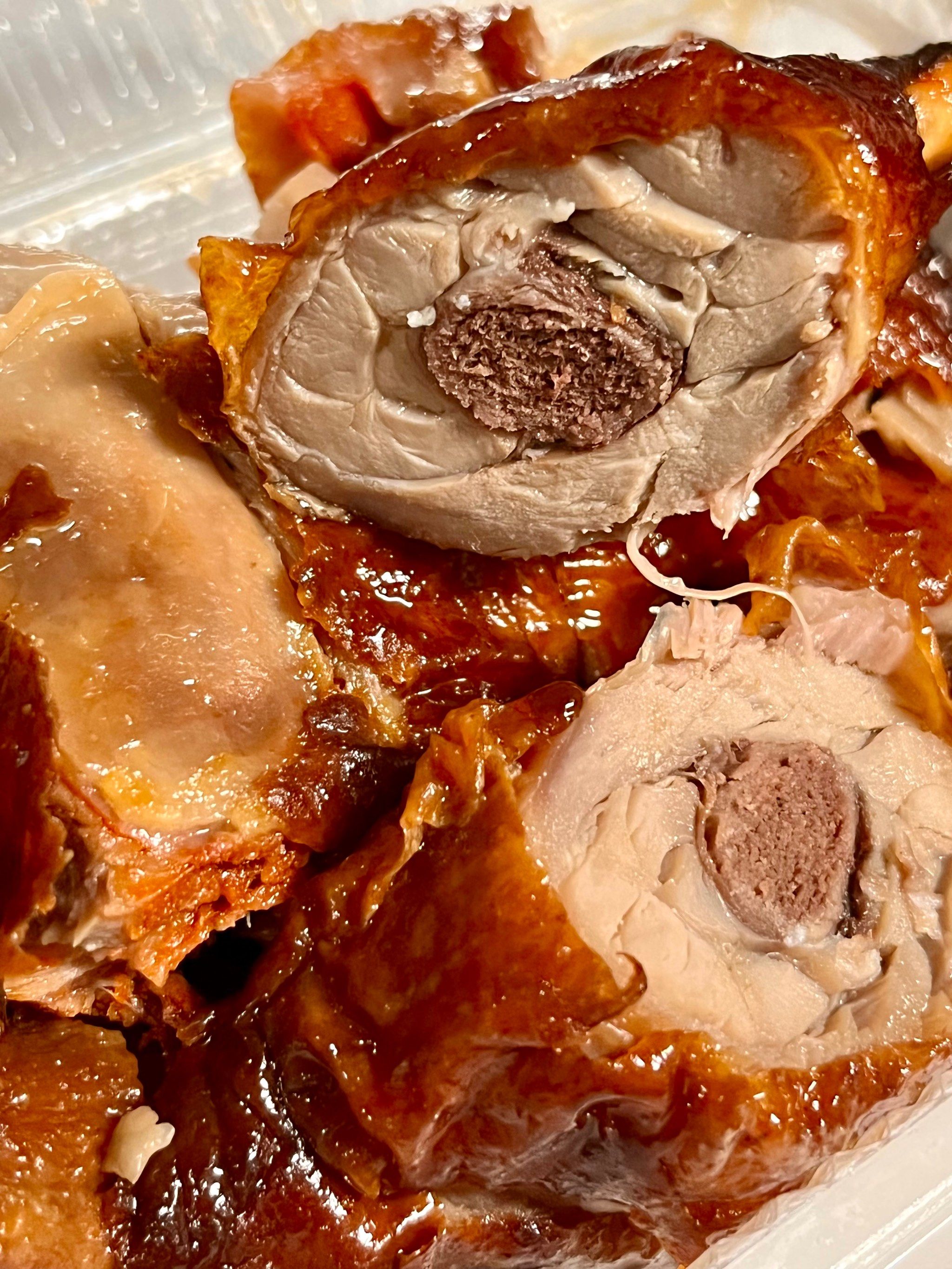 脆皮烤鸭!谁懂啊皮薄肉美!配着啤酒一起,清爽超绝!