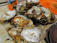 -蚝哥花姐湛江烤生蚝(美丽湾市场店)
