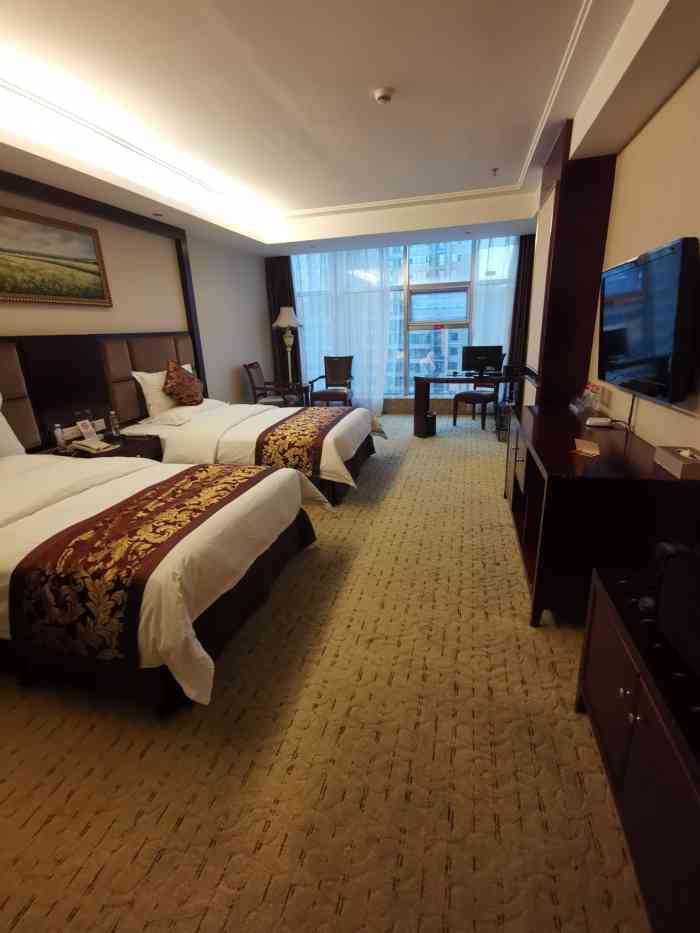 金玉龙城大酒店-"太贵咯……. 至少搞点便宜点的嘛."-大众点评移动版