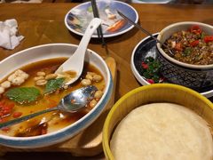 -雀舞云南菜(天津天河城购物中心店)