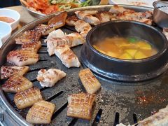 -江南猪肉商会无限续吃(弘大店)