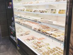 面包甜点陈列柜-野妹经典火锅(江夏中百店)