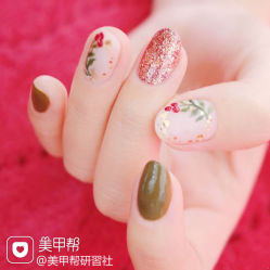 -Pink You美甲洗眉纹绣定制中心