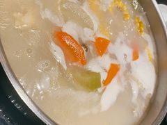 澳门鸡脚猪骨煲（小）-官也街澳门火锅(新源里店)