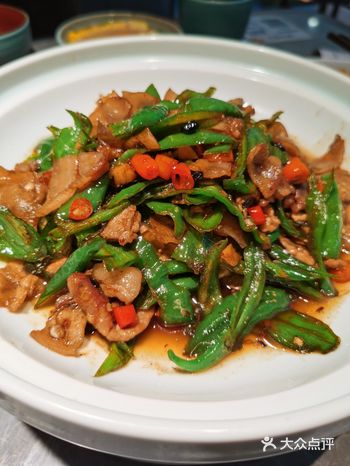 「鸡丝凉面」拌得很均匀