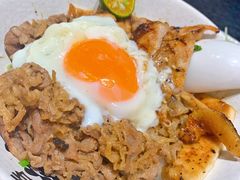 大碗过瘾双拼-熊吞·大碗丼烧肉饭(西市场嘉华店)