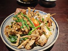 -Cuc Gach Quan Restaurant