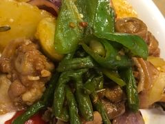 猪尾巴土豆炖鸡肉-西北45°(世茂广场店)