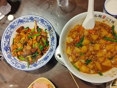 -富正毅三下锅·湘西韵味(天门山索道店)