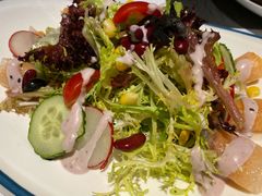 新疆哈密瓜配法国深海三文鱼沙拉-魔膳厨房·果木牛排·西餐厅(MM2店)