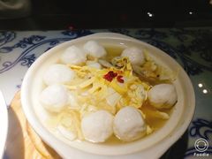 -卢大鲜鱼头捞饭(美利广场店)