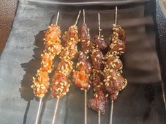 -曼听小寨海鲜烧烤·大连辣炒大王(盖州街店)