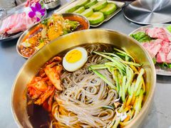 -围炉肉舍•炭烤活鳗•丹东海鲜烤肉(步行街店)