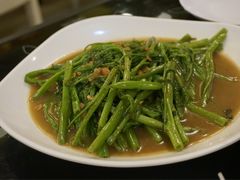 -J Daeng Seafood