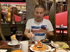 -四海一家自助餐(益田假日广场店)