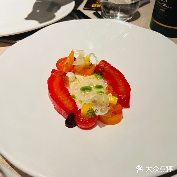 探店｜玻璃房+牛排、龙虾、巧克力舒芙蕾好吃！