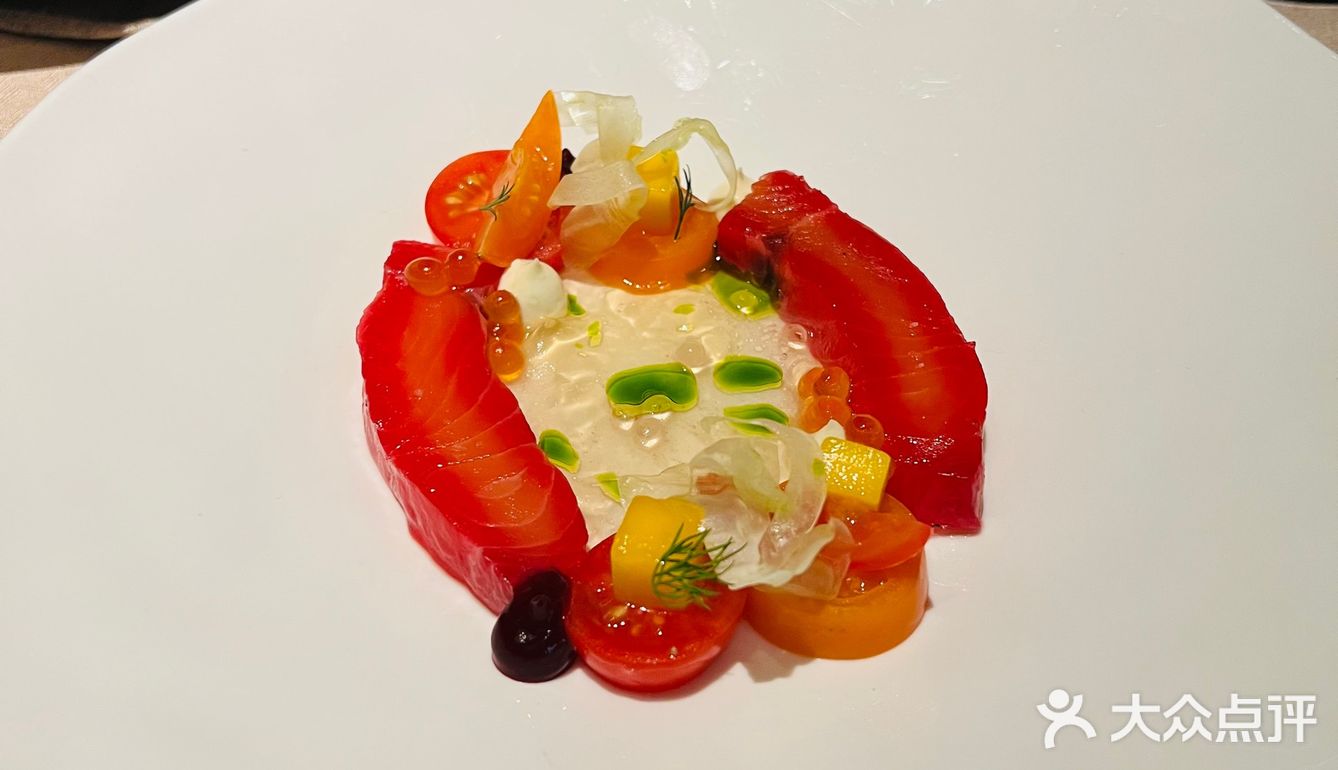探店｜玻璃房+牛排、龙虾、巧克力舒芙蕾好吃！