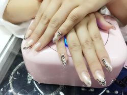 iphone_upload_pic-anni美甲店