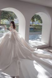 -艾米丽婚纱礼服